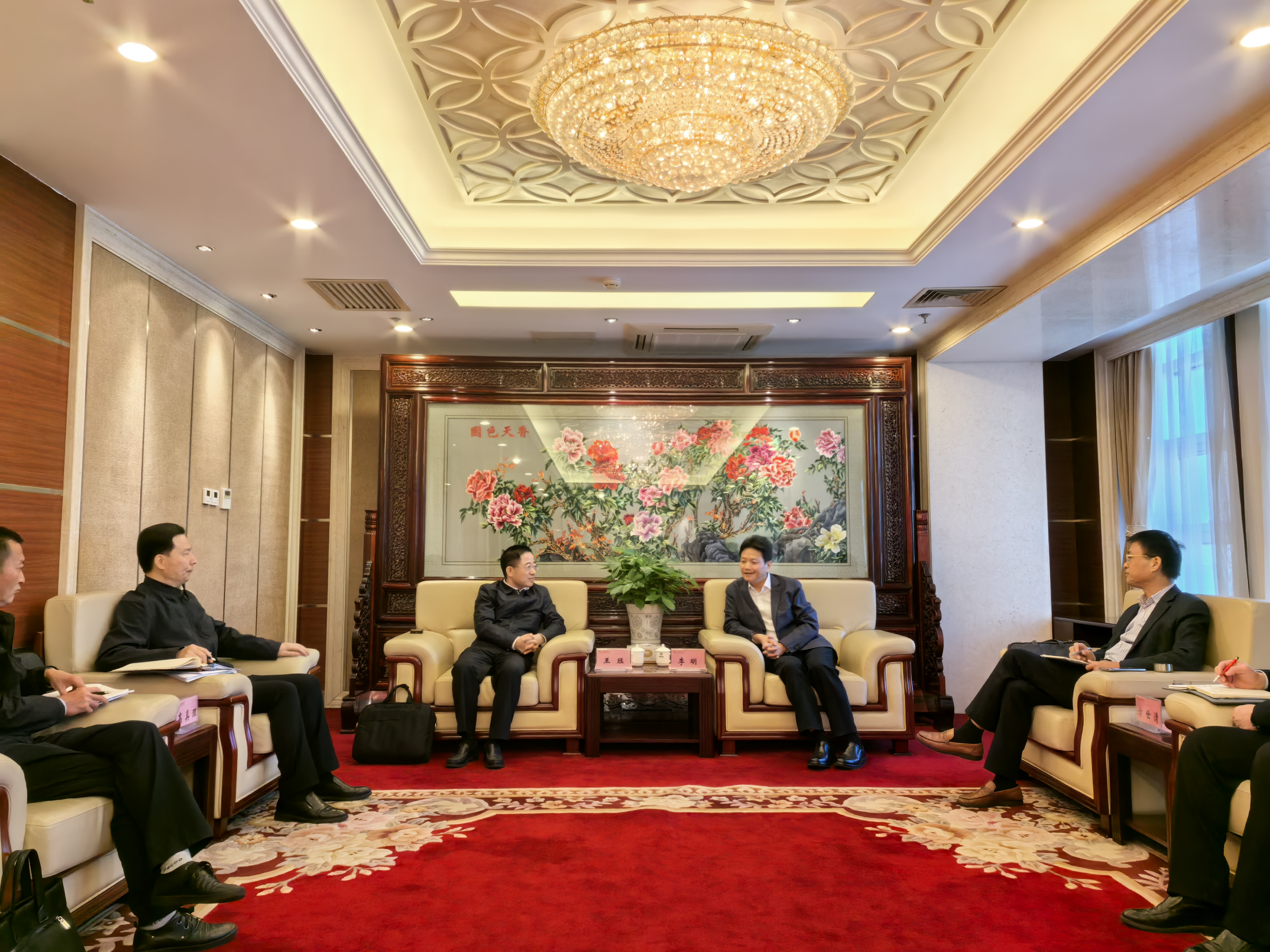 �����᳣���г���������